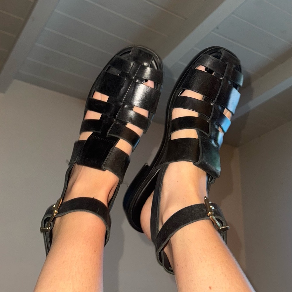 ALOHAS Black Leather Sandals